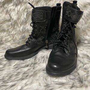 Vince Camuto Studded Studded Tanowie Black Combat Boots